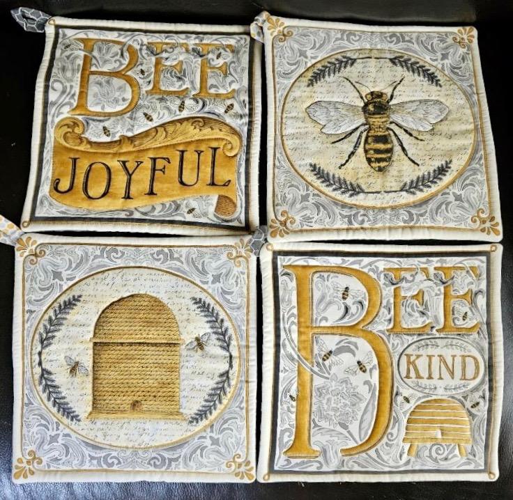 bee potholders